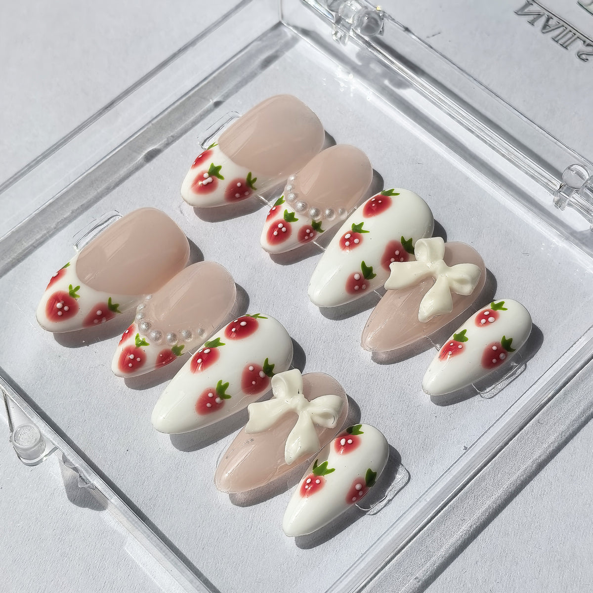 Strawberry Ballet | Håndlavede Press-Ons