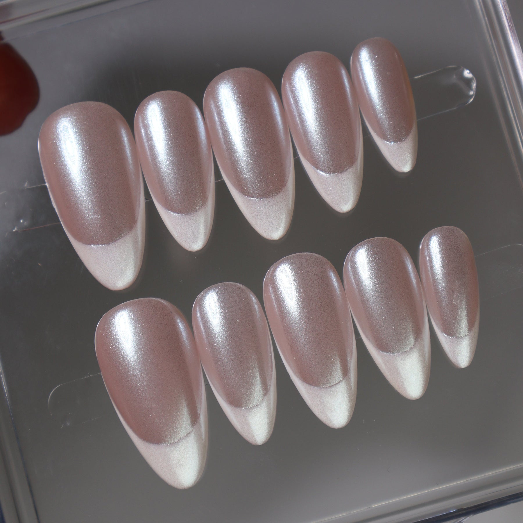 French pearl | Håndlavede Press-Ons