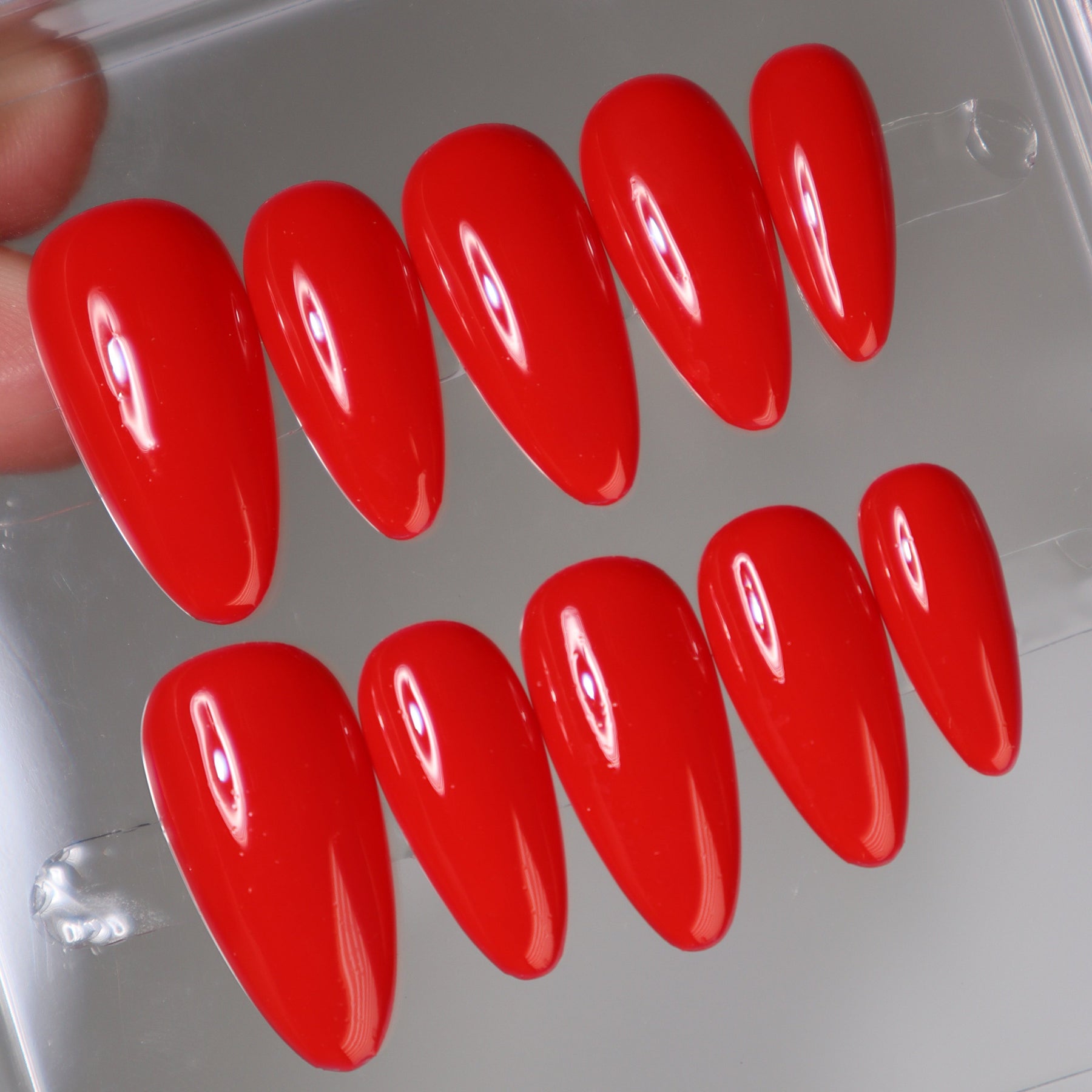 Red Velvet | Håndlavede Press-Ons